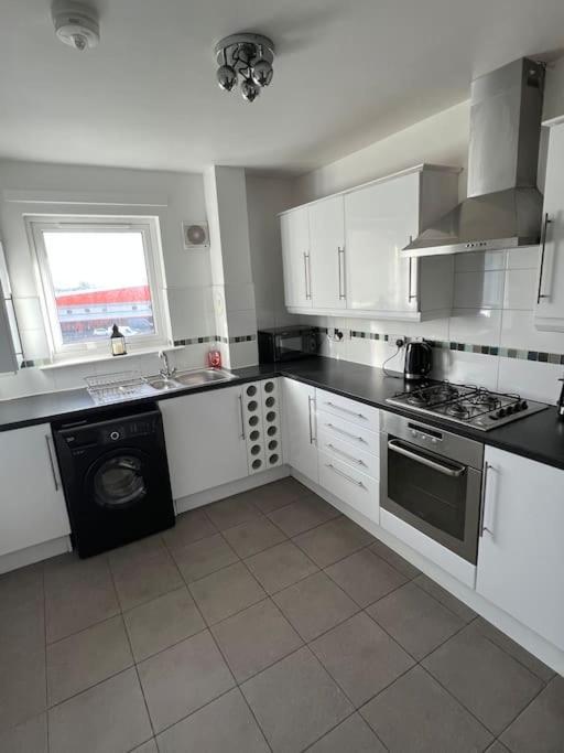 Modern 2 Bedroom Flat Near Glasgow City Centre المظهر الخارجي الصورة