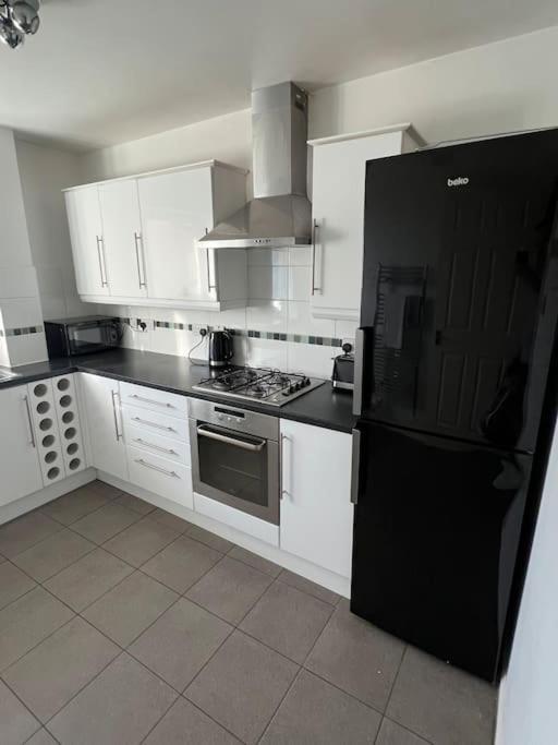 Modern 2 Bedroom Flat Near Glasgow City Centre المظهر الخارجي الصورة
