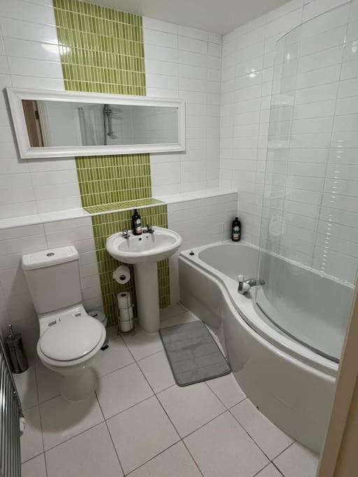 Modern 2 Bedroom Flat Near Glasgow City Centre المظهر الخارجي الصورة